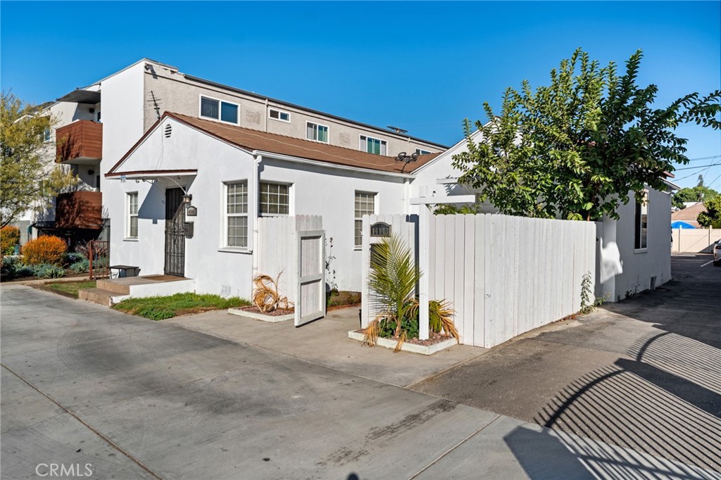 14143 Victory Boulevard