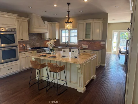 5704 Columbus Ave, Sherman Oaks, CA 91411 - MLS#: SR26104776