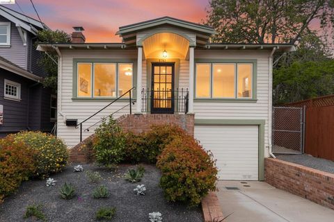 Photo of 1741 Derby St St, Berkeley, CA 94703 (MLS # 41129455)
