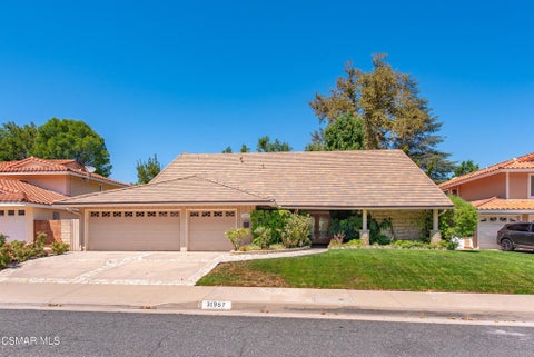 Photo of 31957 Doverwood Court, Westlake Village, CA 91361 (MLS # 226004371)