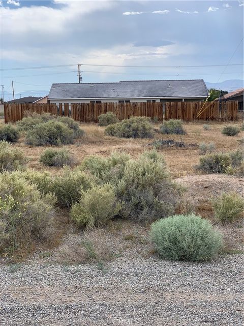 Photo of 0 91st ST, California City, CA 93505 (MLS # HD24100031)
