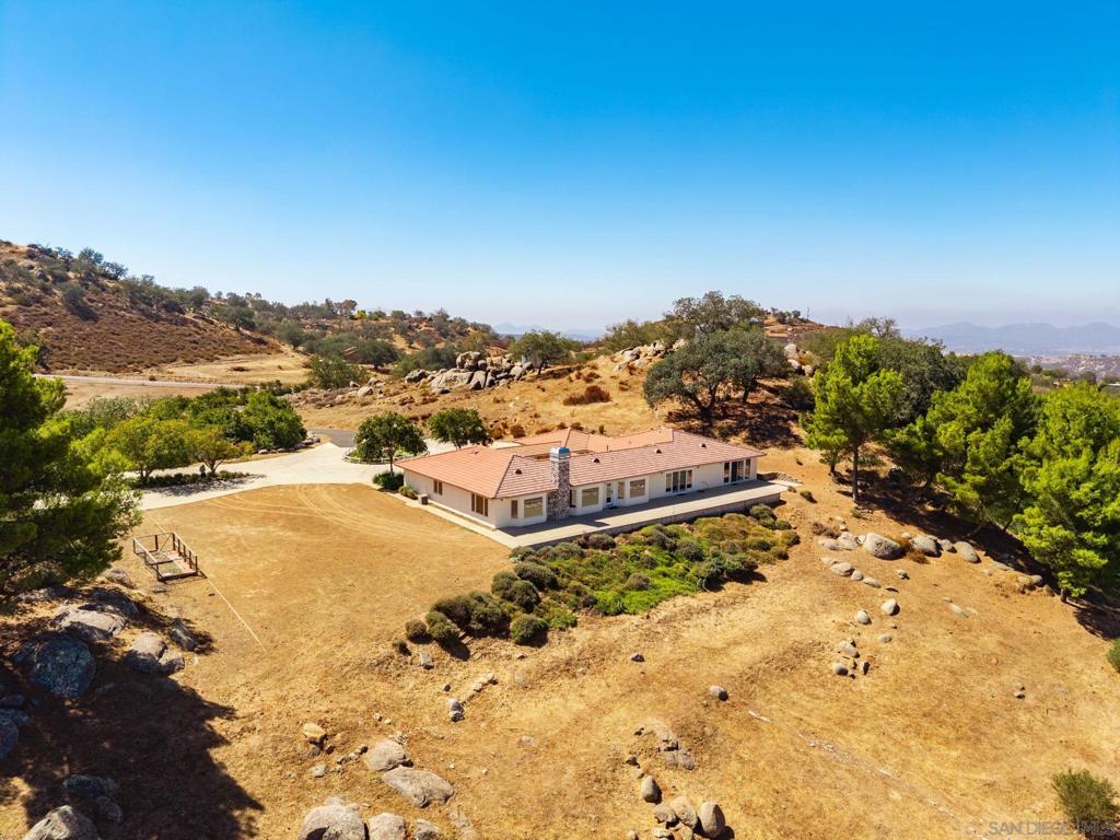 25090 Oakana