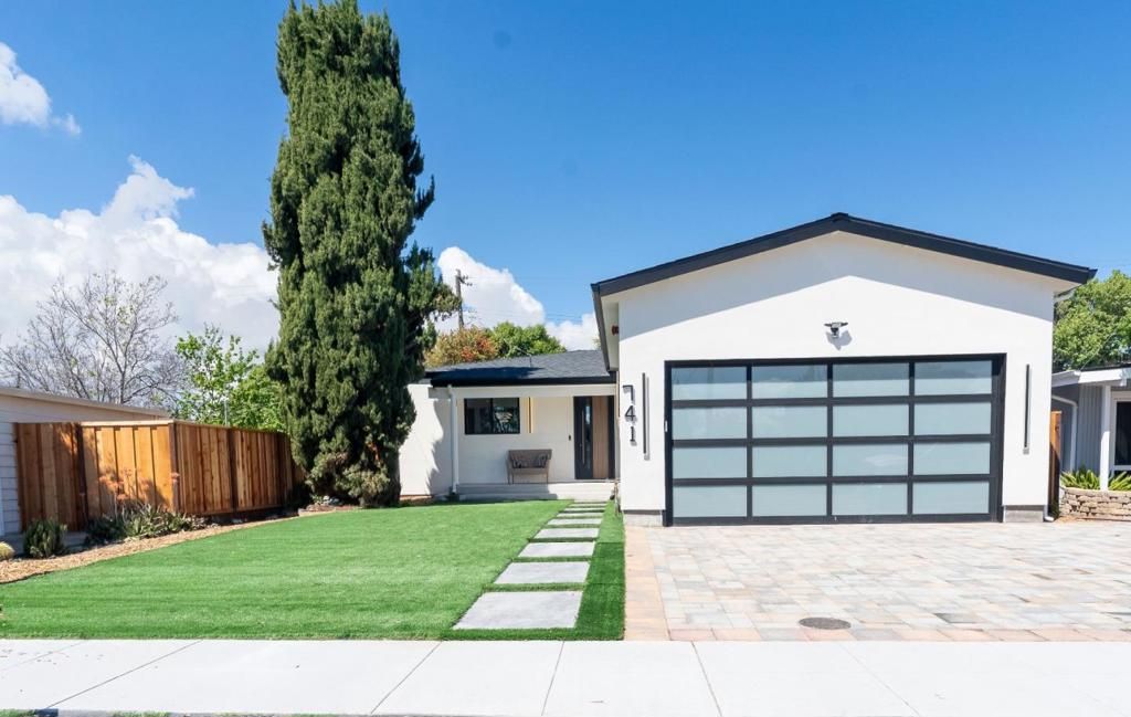 Photo of 741 Borregas Avenue, Sunnyvale, CA 94085 (MLS # ML82043357)