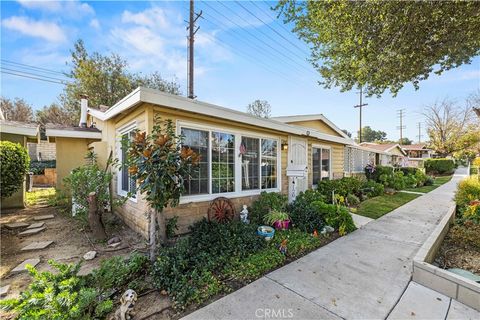 Photo of 19120 Avenue Of The Oaks #A, Newhall, CA 91321 (MLS # SR26101024)