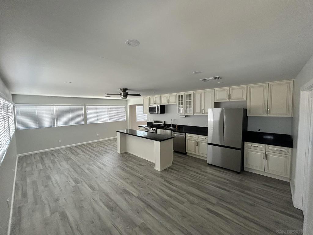 27452 Silver Lakes Pkwy