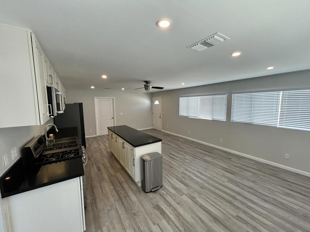 27452 Silver Lakes Pkwy