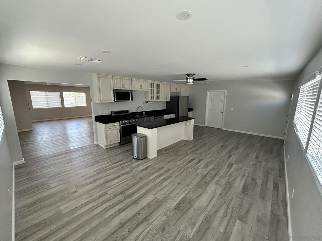 27452 Silver Lakes Pkwy