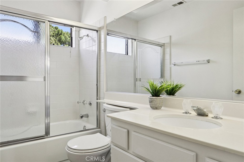 Oak Park (867) - Residential