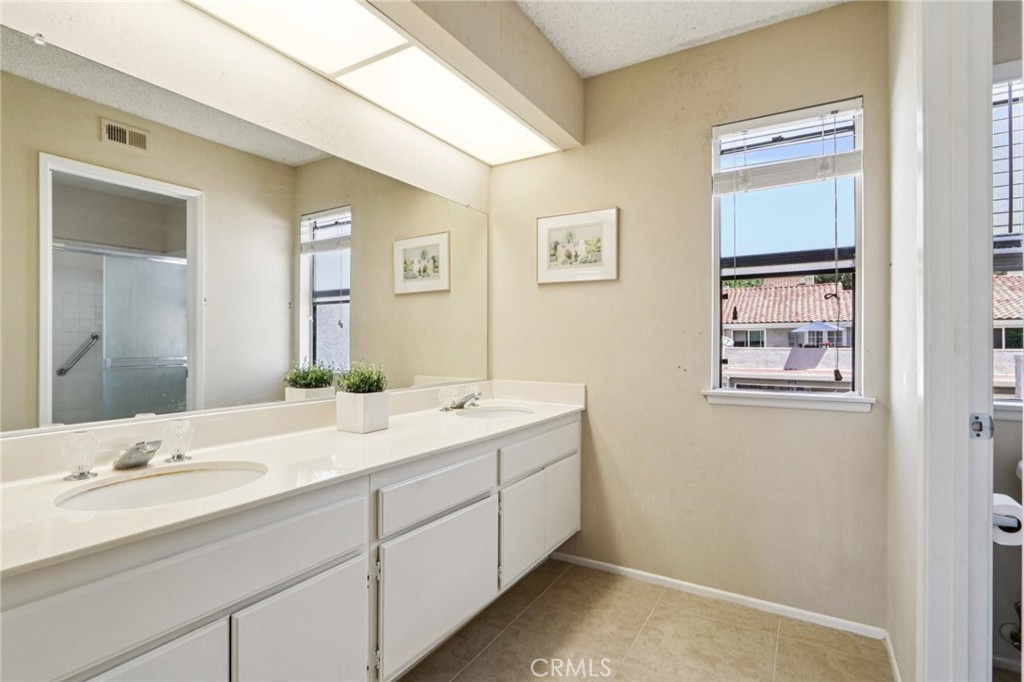 Oak Park (867) - Residential