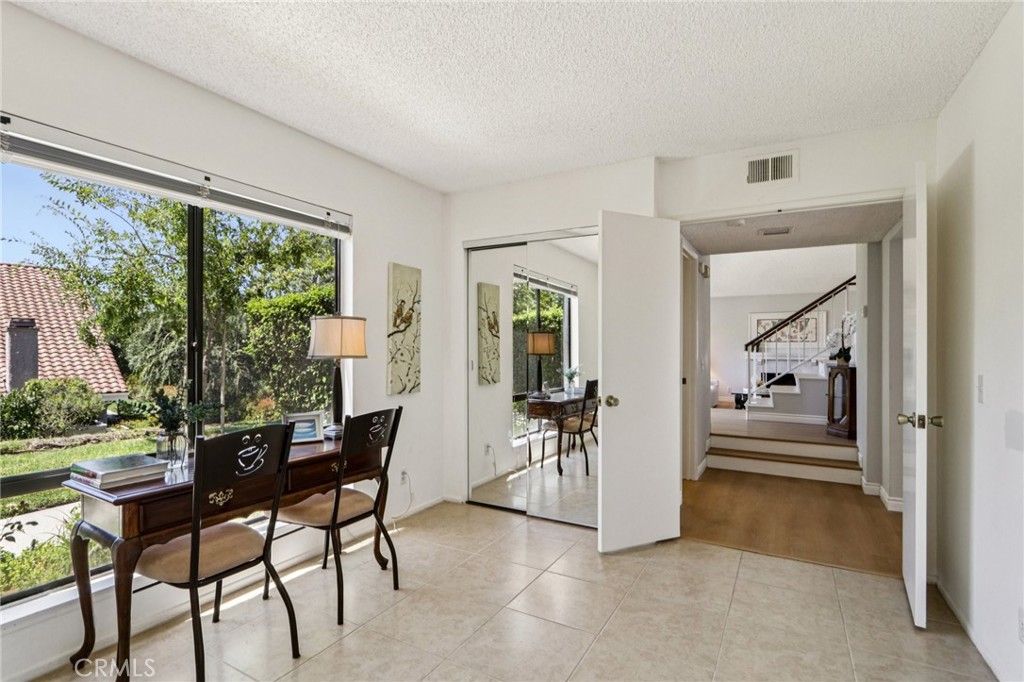 Oak Park (867) - Residential