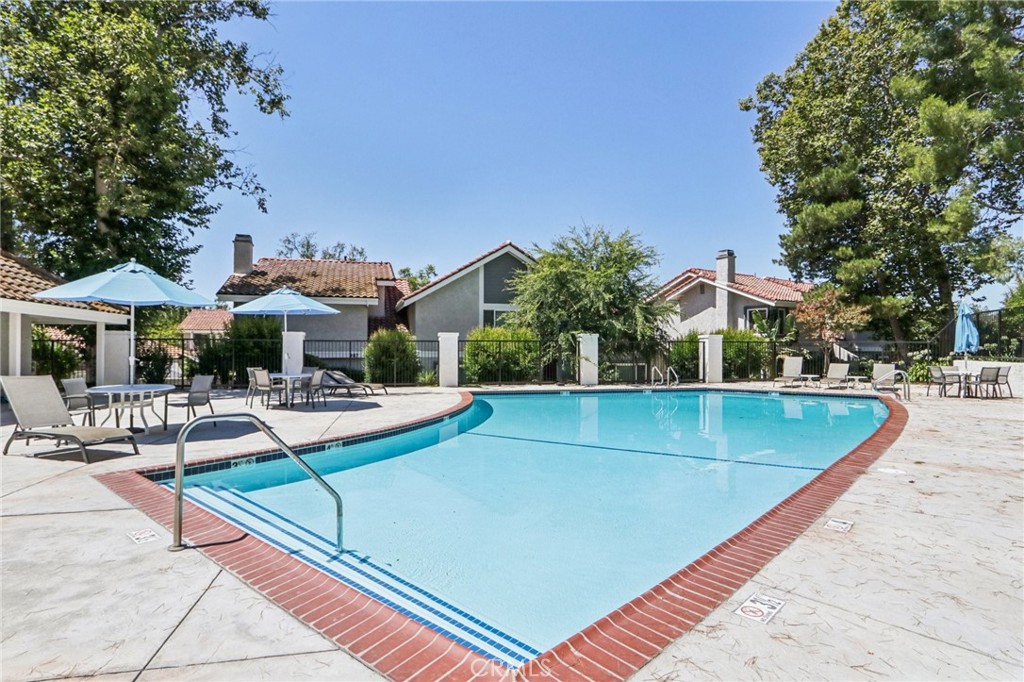 Oak Park (867) - Residential