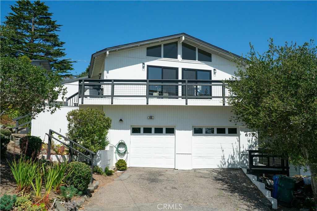 675 Huntington