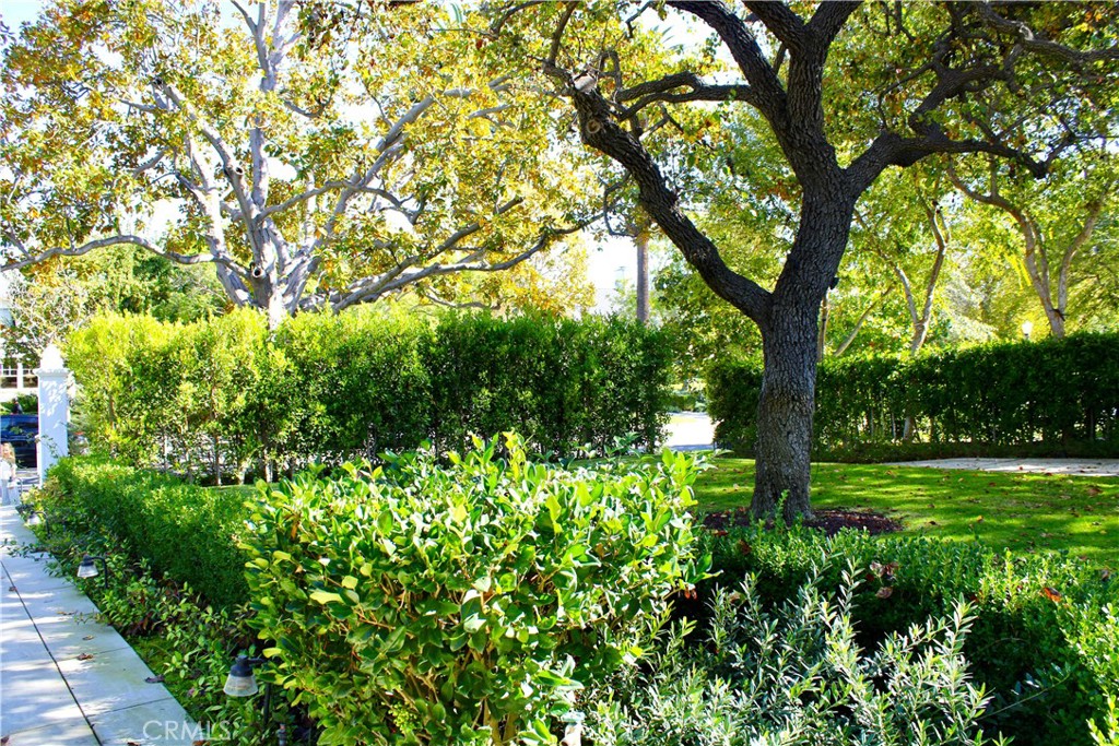 Properties 3 333 S Arden Boulevard