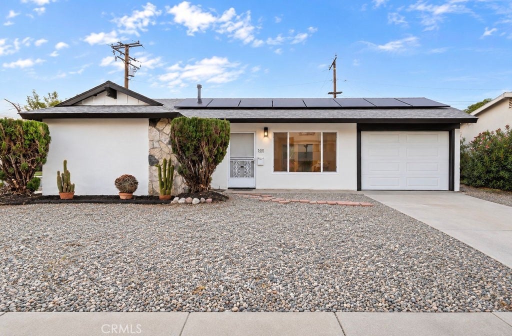 500 E Thornton