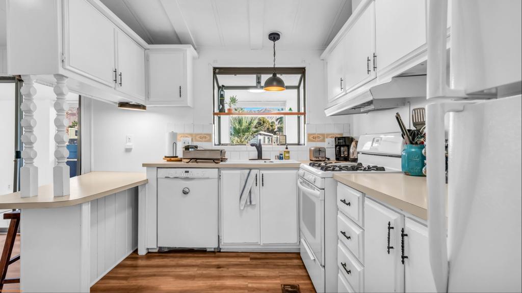 Not Applicable-1 - Manufactured In Park