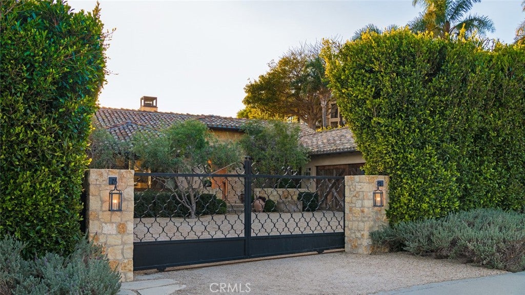 24650 Blue Dane Lane Ln, Malibu CA 90265