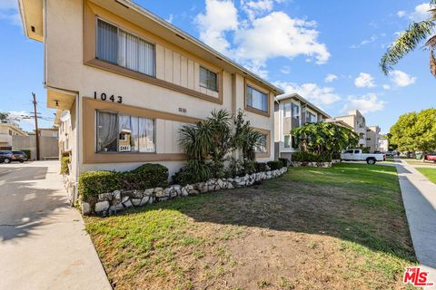 Tiny photo for 1043 S Holt Avenue, Los Angeles, CA 90035 (MLS # 25607081)