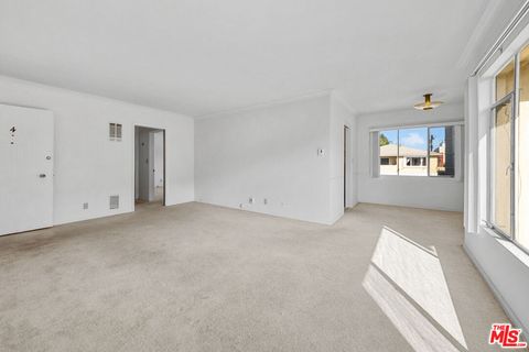 Tiny photo for 1043 S Holt Avenue, Los Angeles, CA 90035 (MLS # 25607081)