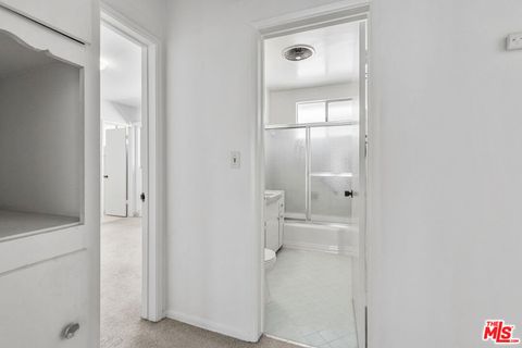 Tiny photo for 1043 S Holt Avenue, Los Angeles, CA 90035 (MLS # 25607081)