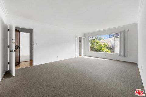 Tiny photo for 1043 S Holt Avenue, Los Angeles, CA 90035 (MLS # 25607081)