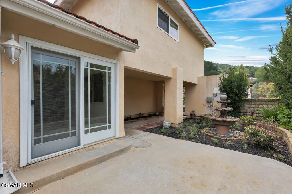 Photo of 254 Greenmeadow Drive, Thousand Oaks, CA 91320 (MLS # 226001194)