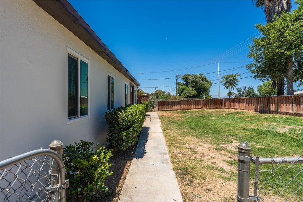 765 W County Line