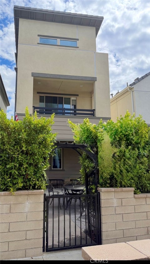 Photo of 321 Harvest Dr, Rancho Mission Viejo, CA 92694 (MLS # DW26233817)
