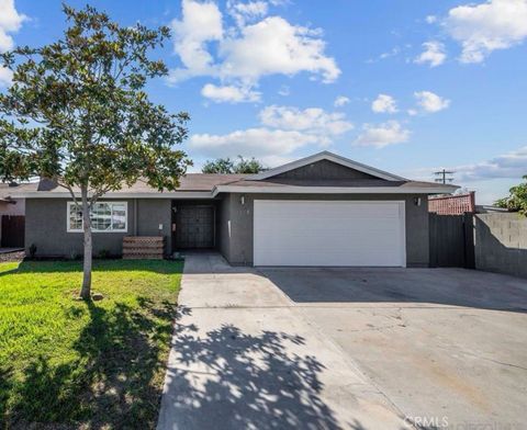 Photo of 1308 Dixon Court, Chula Vista, CA 91911 (MLS # CV25150662)