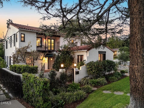 Photo of 2391 Catherine Road, Altadena, CA 91001 (MLS # P1-29189)