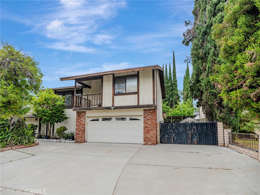 Charming Winnetka Home with endless potential!
Welcome to 7800 Winnetka Ave, offer a spacious and well-maintained residence nestled in the heart of Winnetka. This inviting home offers 3 bedrooms, 3 bathrooms, across 2,039 sqft of thoughtfully designed living space on a generous lot. Step inside to find a bright and airy interior featuring a flowing floor plan, large windows that flood the space with natural light, and a cozy living room perfect for relaxing or entertaining. The kitchen offers ample cabinetry and counter space, ideal for home chefs and family gatherings.
Located near shopping, schools, parks, and major freeways. This home offers both comfort and convenience in a peaceful residential neighborhood.
Whether you are first time home buyer, growing family or investor, this property presents an incredible opportunity to own in one of the San Fernando Valley's most desirable communities.