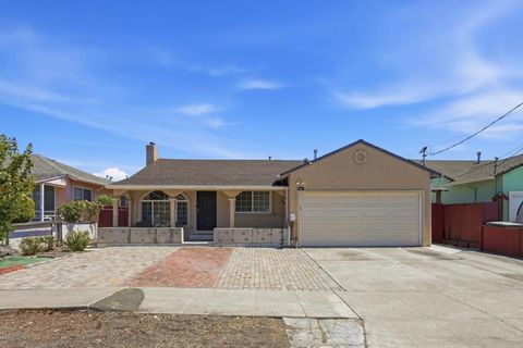 Photo of 762 Portola Drive, San Leandro, CA 94578 (MLS # ML82053180)