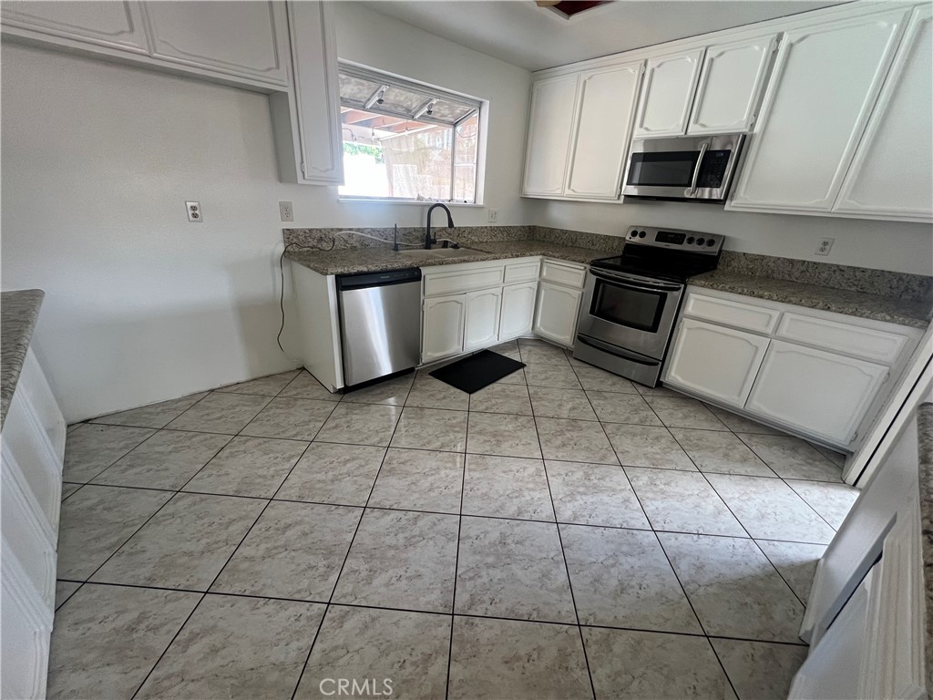 23029 Gray Fox Drive