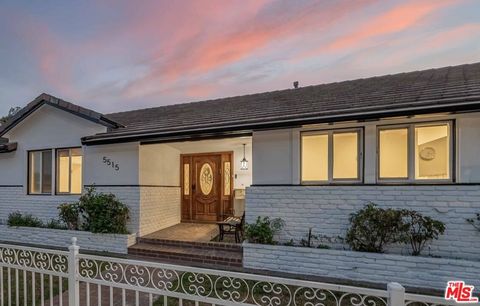 Photo of 5515 Longridge Avenue, Sherman Oaks, CA 91401 (MLS # 26828299)