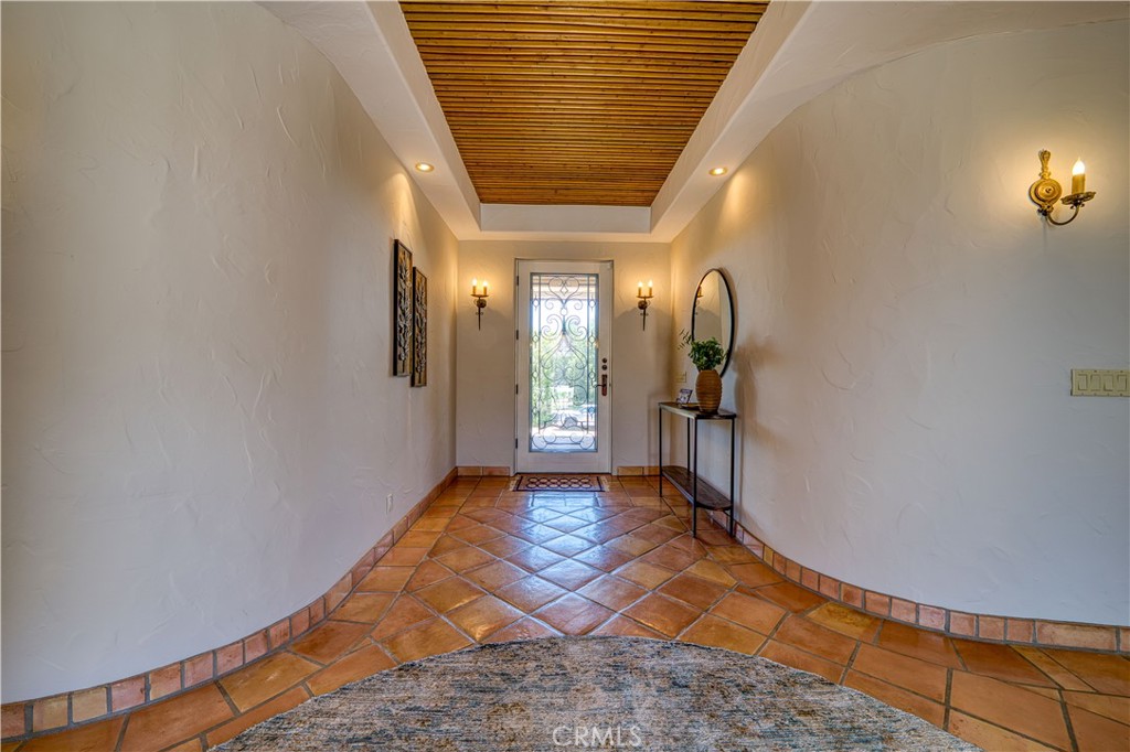 1220 Bassi Drive