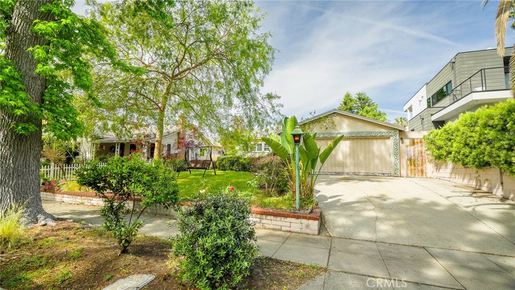 5055 Willowcrest AVE, North Hollywood CA 91601