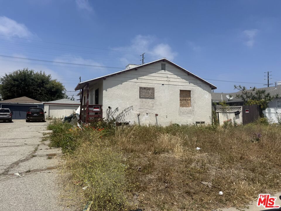 8331 Kittyhawk Avenue