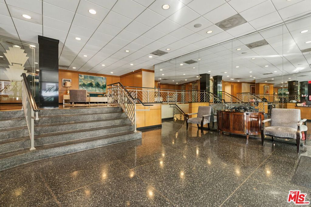 Photo of 100 S Doheny Drive #822, Los Angeles, CA 90048 (MLS # 26637211)