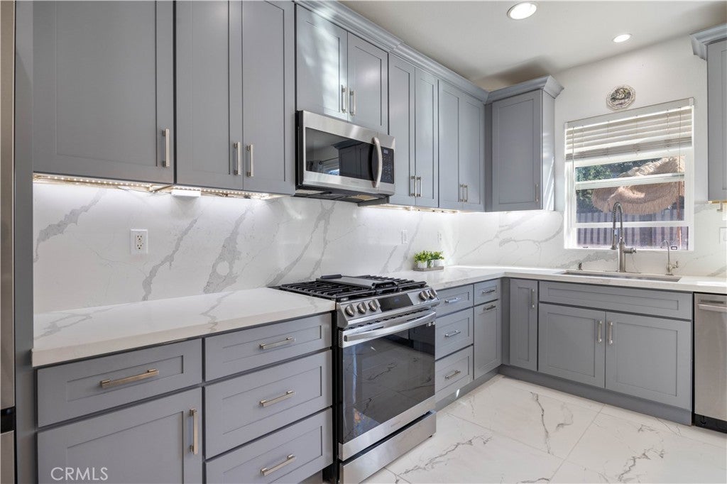 25090 Acorn Court