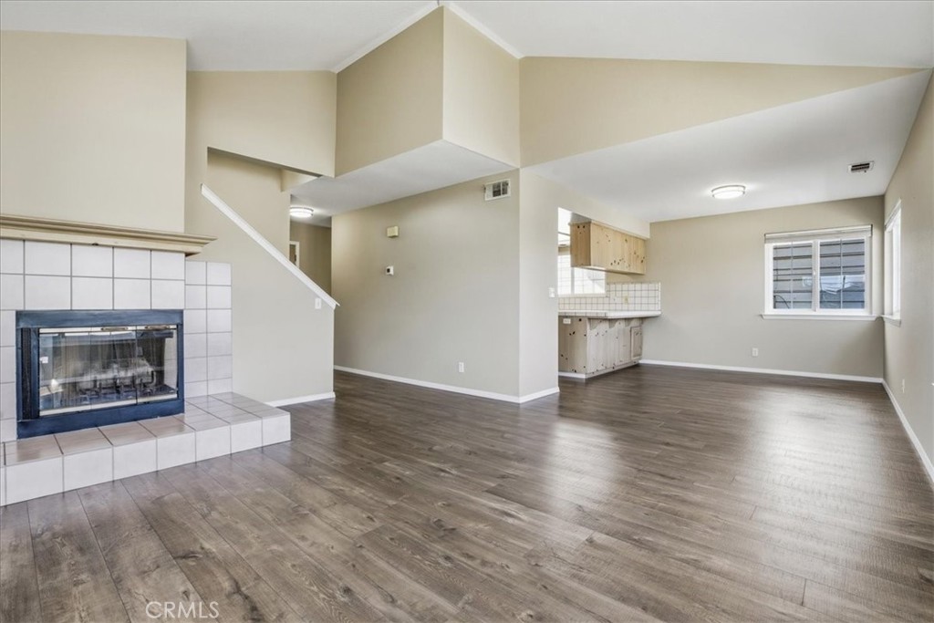 490 Mentone Ave.