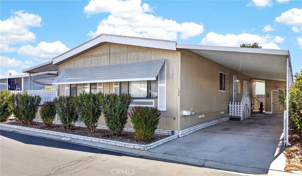 1300 W Menlo Avenue 138