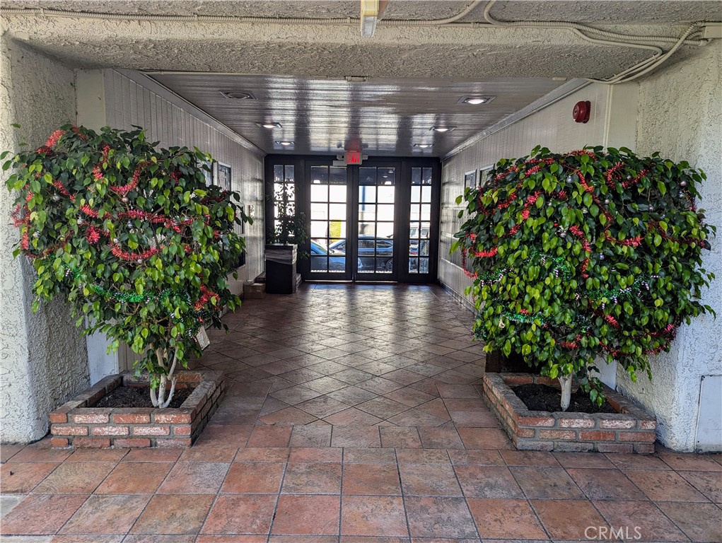 18530 Hatteras St Unit 329