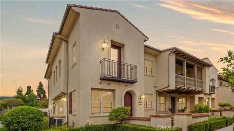 Photo of 940 Heritage Court, Claremont, CA 91711 (MLS # CV26098635)