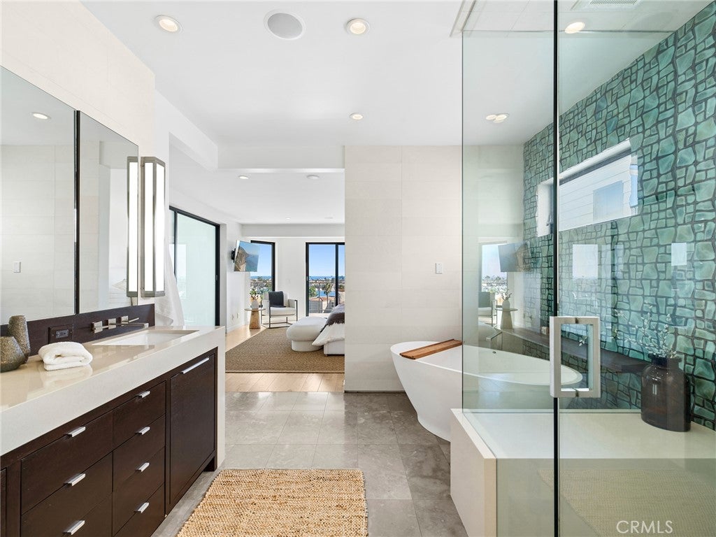 1021 Kings Road, Newport Beach CA 92663 - Photo 36