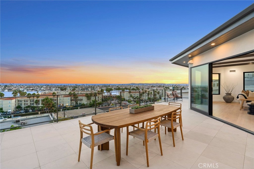 1021 Kings Road, Newport Beach CA 92663 - Photo 17