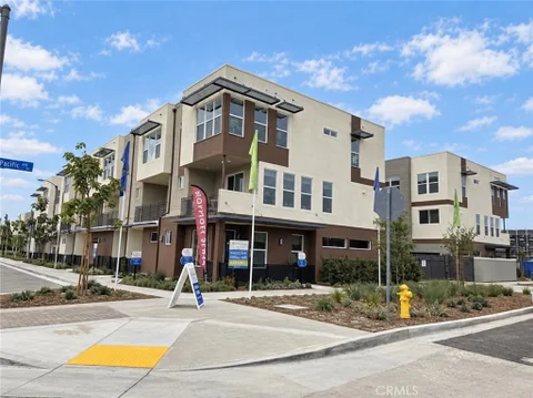 MLS: OC26165813