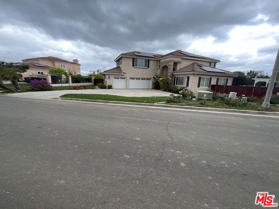 1732 Gamble Lane