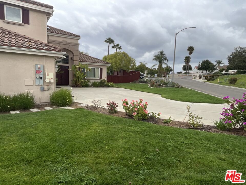 1732 Gamble Lane
