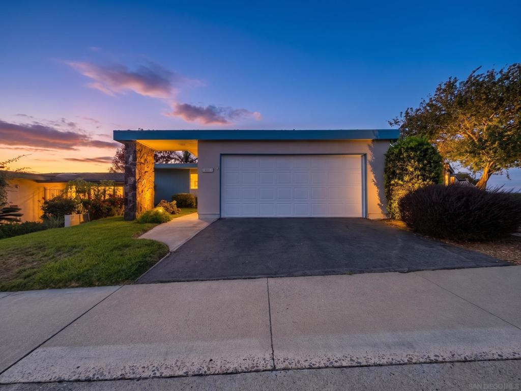 3902 N Vista Campana 9