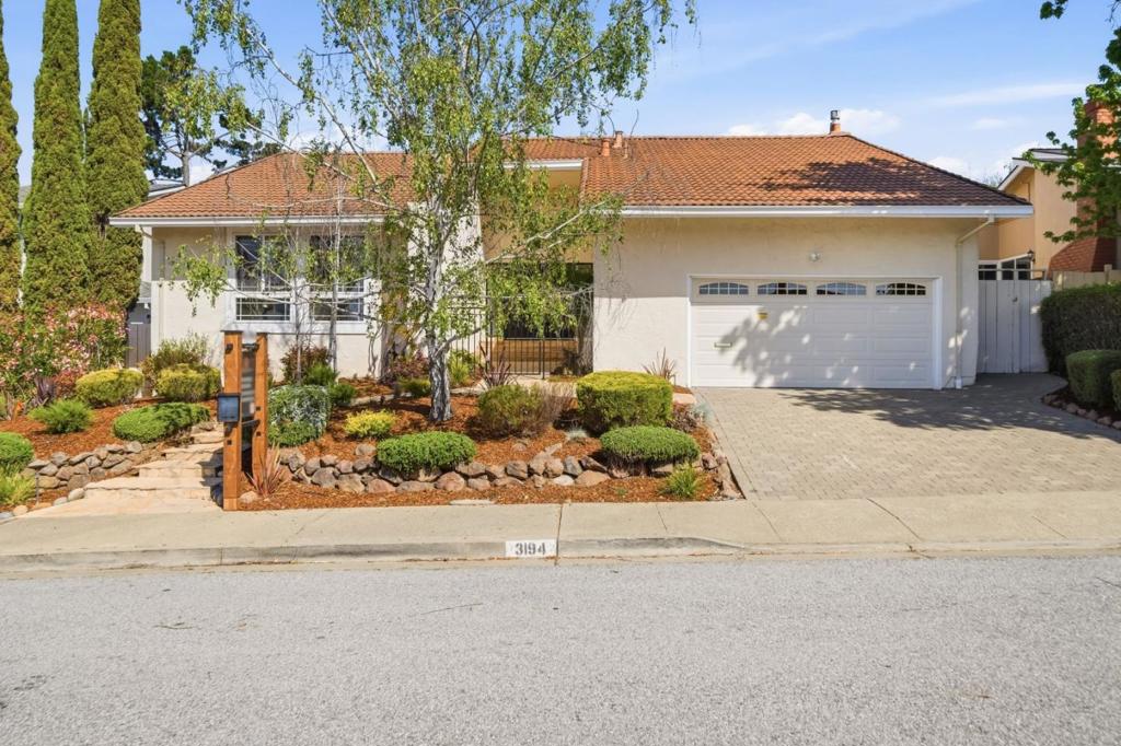 3194 La Mesa Drive