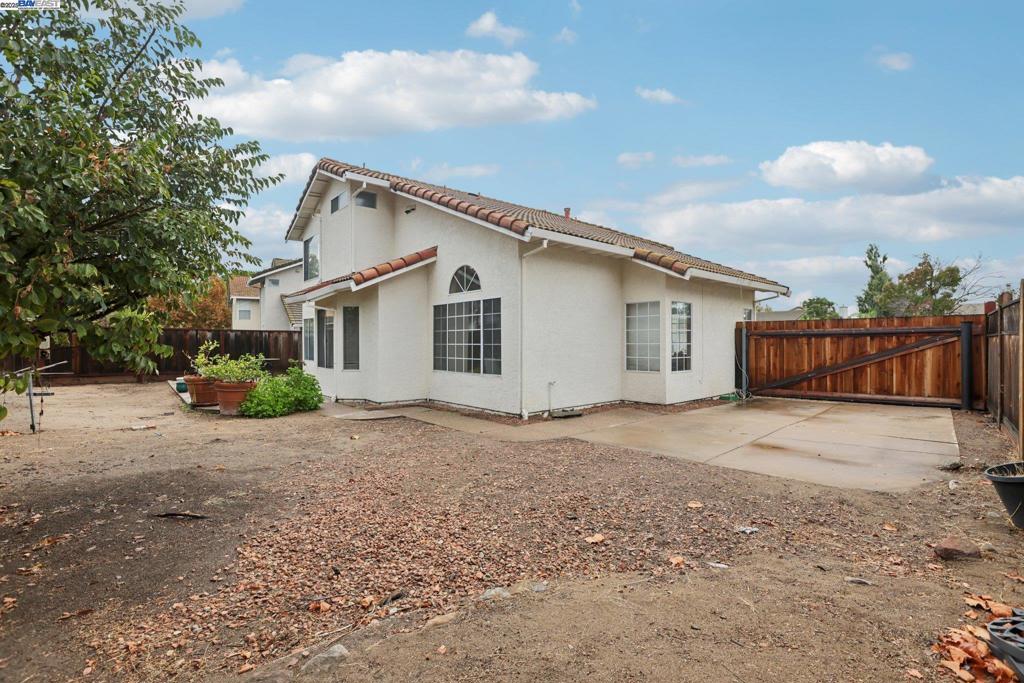 OAKLEY - Residential